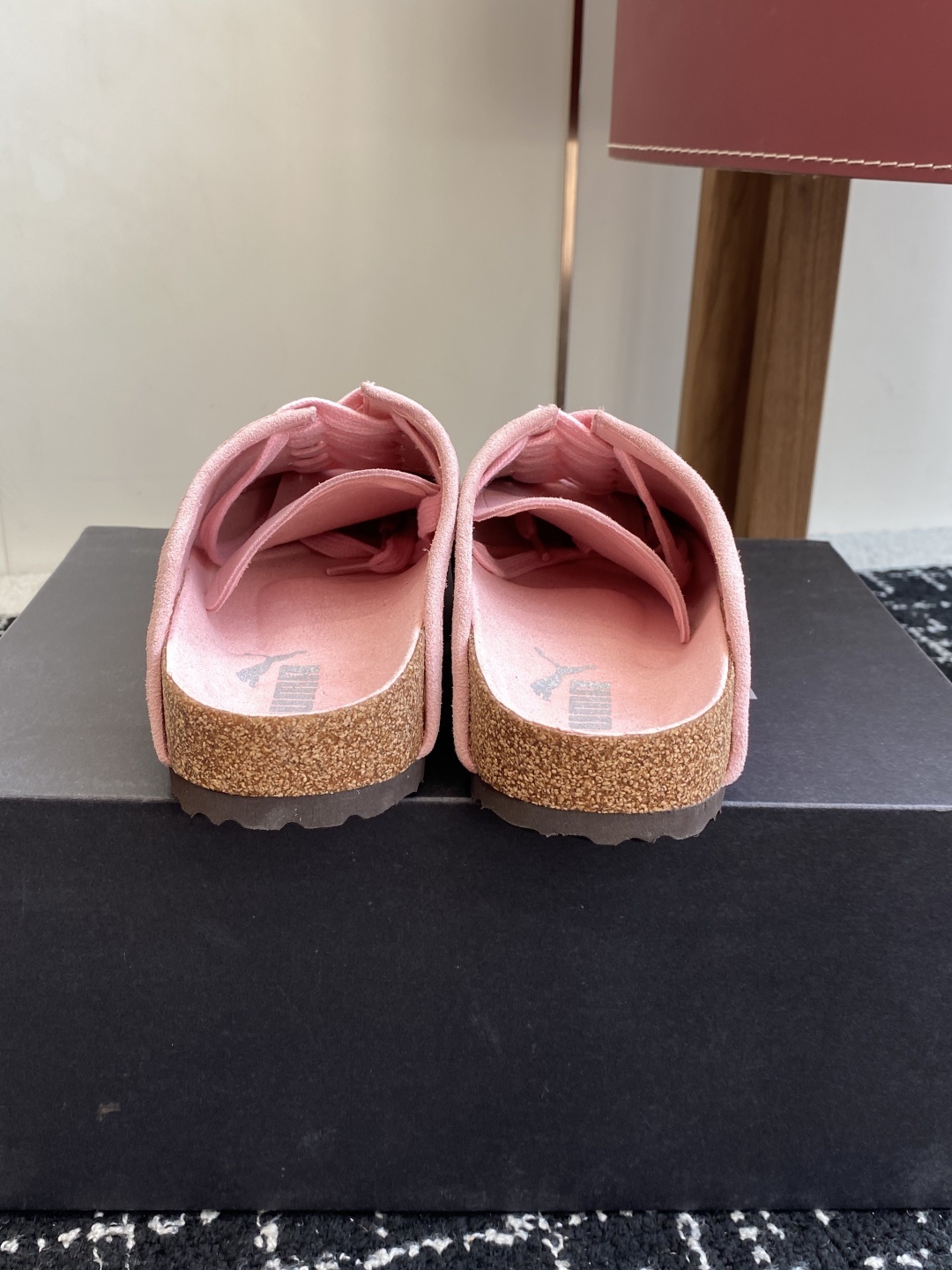 代购级puma x Birkenstock 彪马x勃肯鞋情侣款 包头鞋皮革绒面双扣时尚休闲平底鞋 牛皮绒