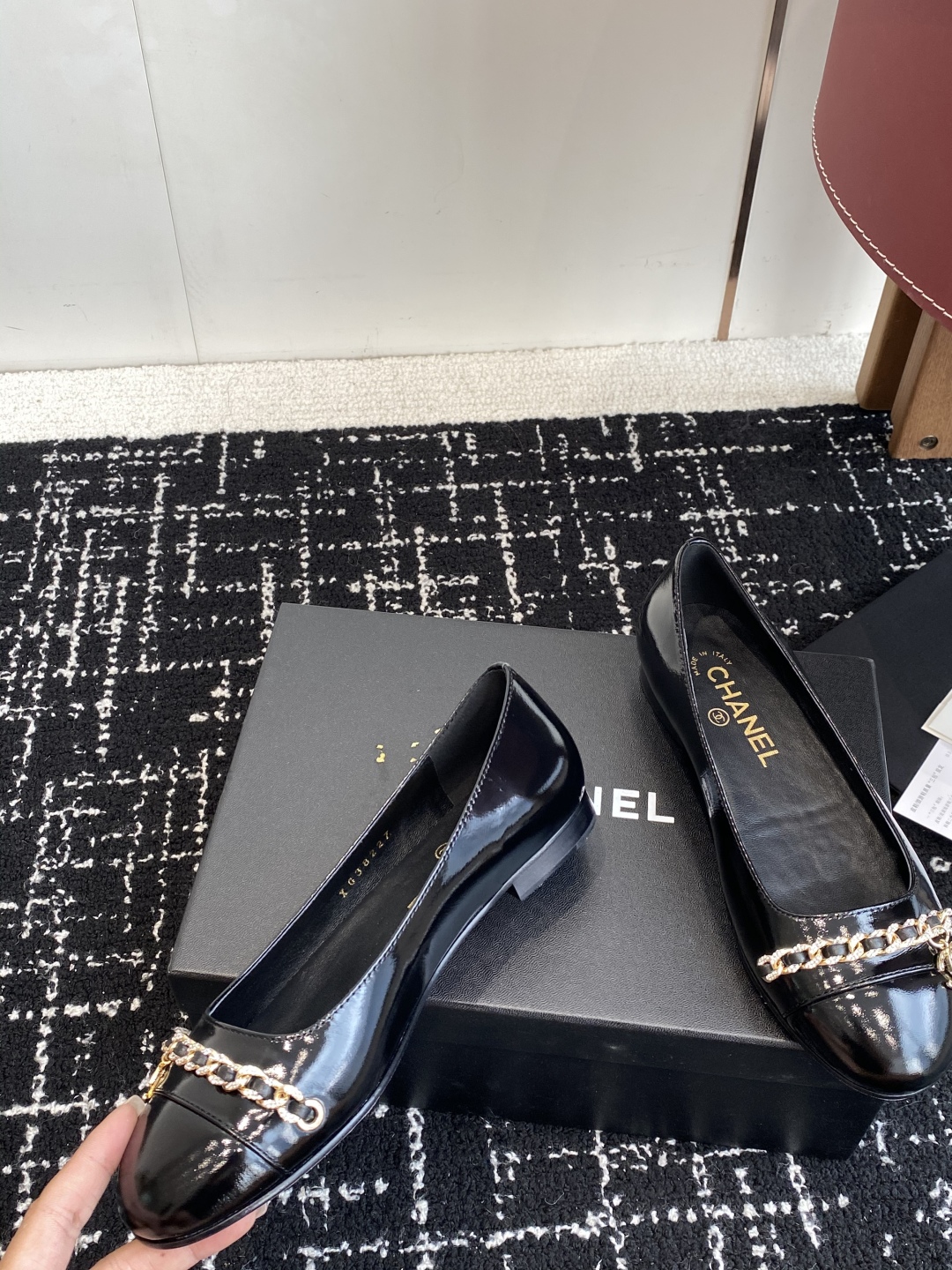 代购级Chanel 25ss 春夏系列 链条 芭蕾舞鞋设计手工车线非常耗时耗力独特大底双拼做法让你不经意