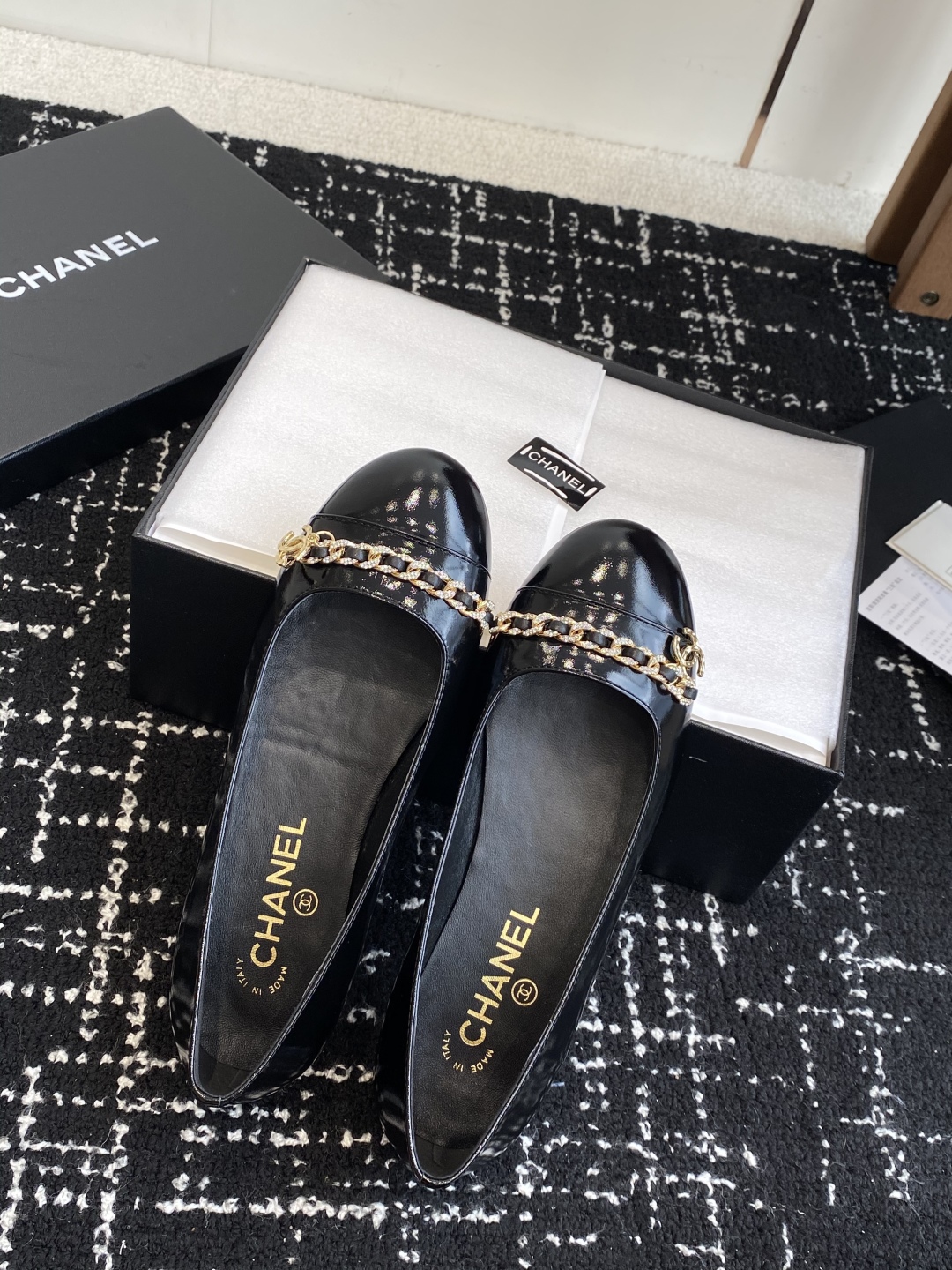 代购级Chanel 25ss 春夏系列 链条 芭蕾舞鞋设计手工车线非常耗时耗力独特大底双拼做法让你不经意