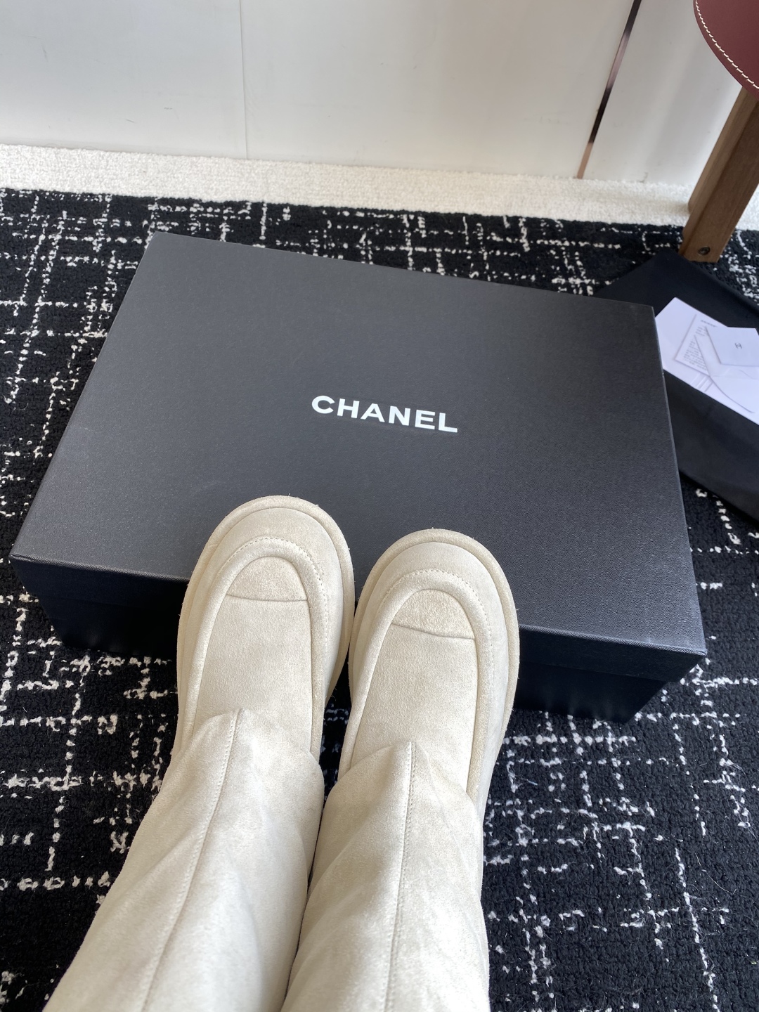 代购级CHANEL 香奈儿 小香秋冬新款字母骑士靴库靴这款骑士靴真的是帅气时尚的代表，靴筒Chanel字