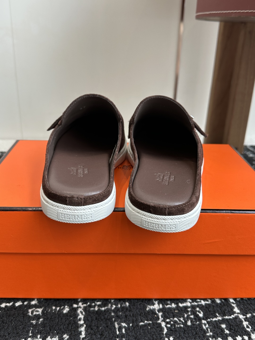 代购级男士+10 hermes ss 25new arrival～ H家 情侣款 穆勒拖鞋新品h家圆头造