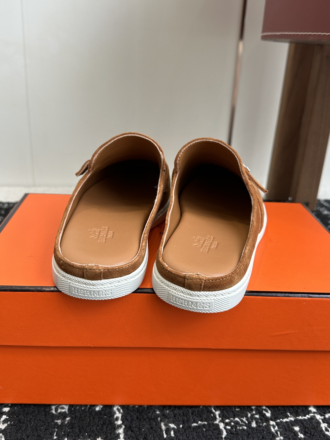 代购级男士+10 hermes ss 25new arrival～ H家 情侣款 穆勒拖鞋新品h家圆头造