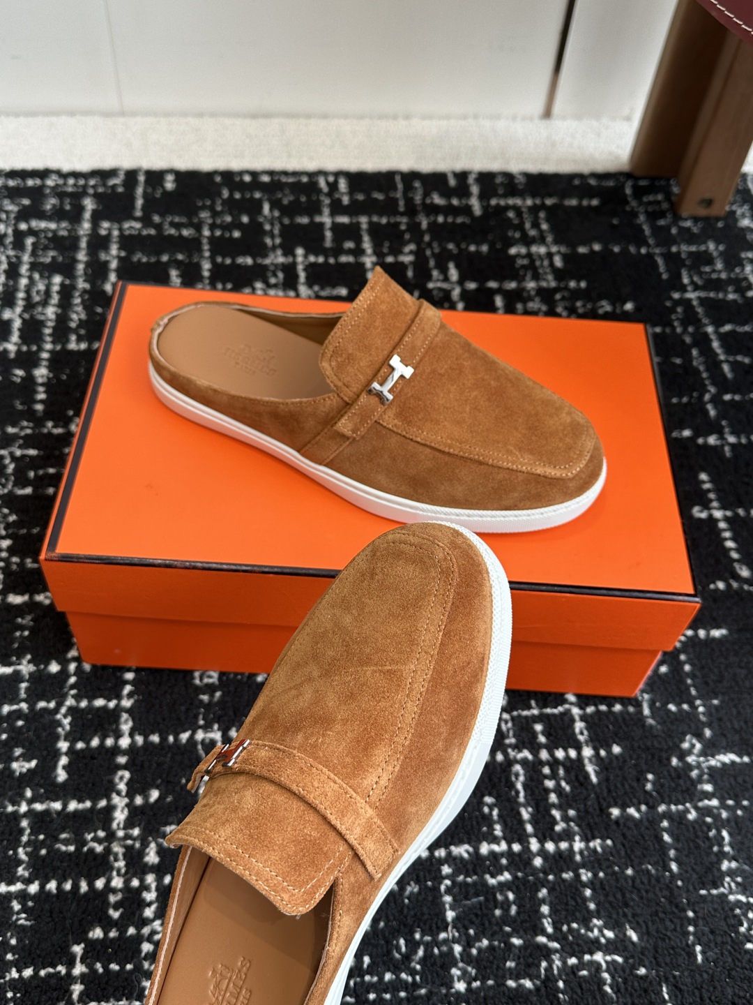 代购级男士+10 hermes ss 25new arrival～ H家 情侣款 穆勒拖鞋新品h家圆头造