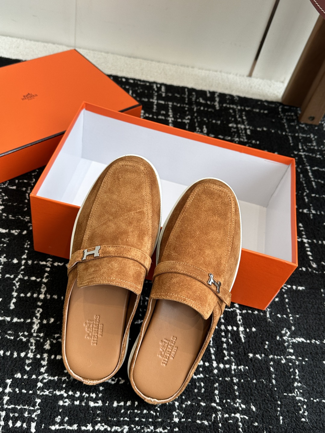 代购级男士+10 hermes ss 25new arrival～ H家 情侣款 穆勒拖鞋新品h家圆头造