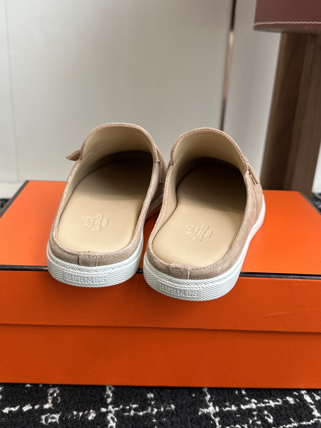 代购级男士+10 hermes ss 25new arrival～ H家 情侣款 穆勒拖鞋新品h家圆头造