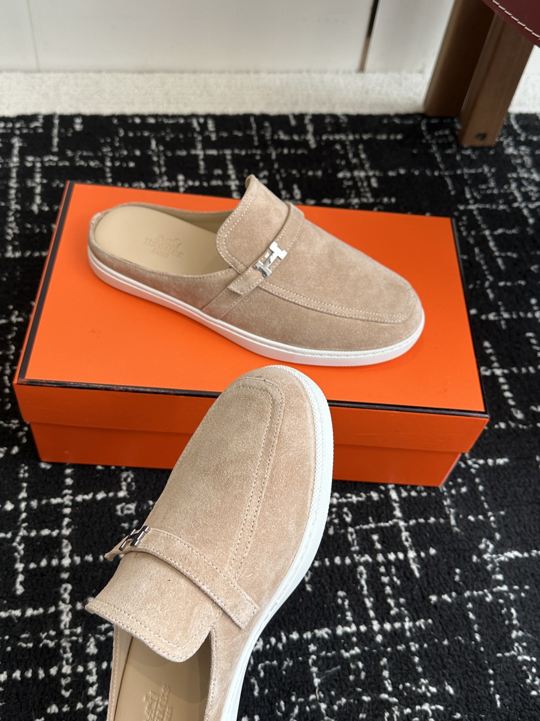 代购级男士+10 hermes ss 25new arrival～ H家 情侣款 穆勒拖鞋新品h家圆头造