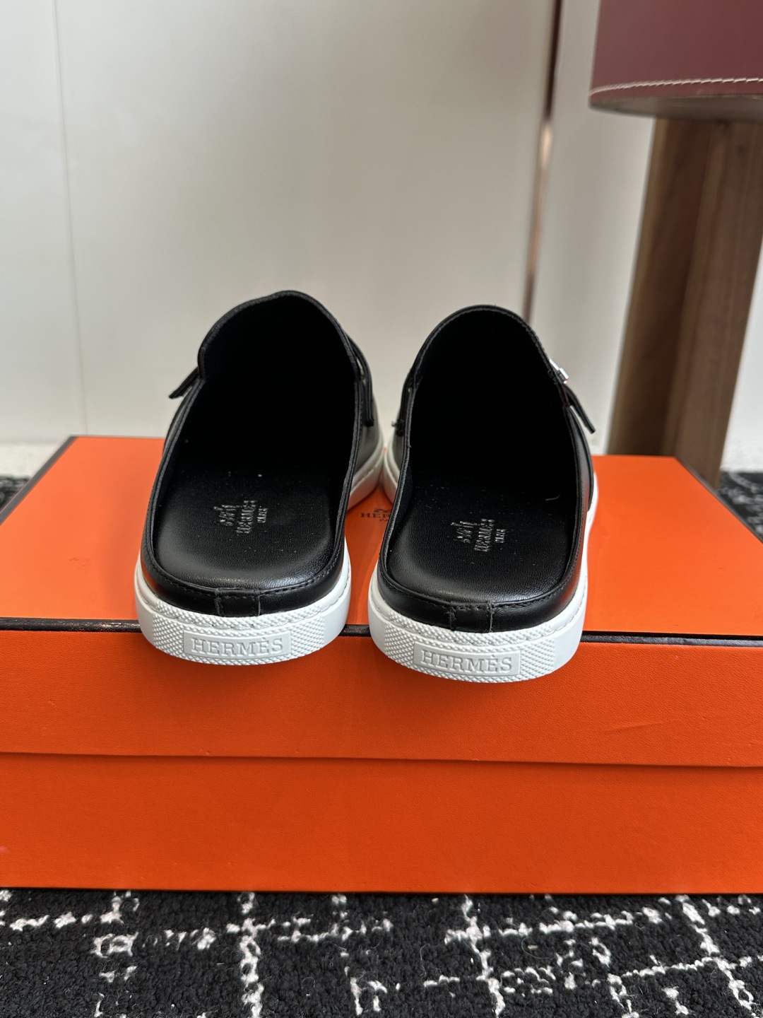 代购级男士+10 hermes ss 25new arrival～ H家 情侣款 穆勒拖鞋新品h家圆头造