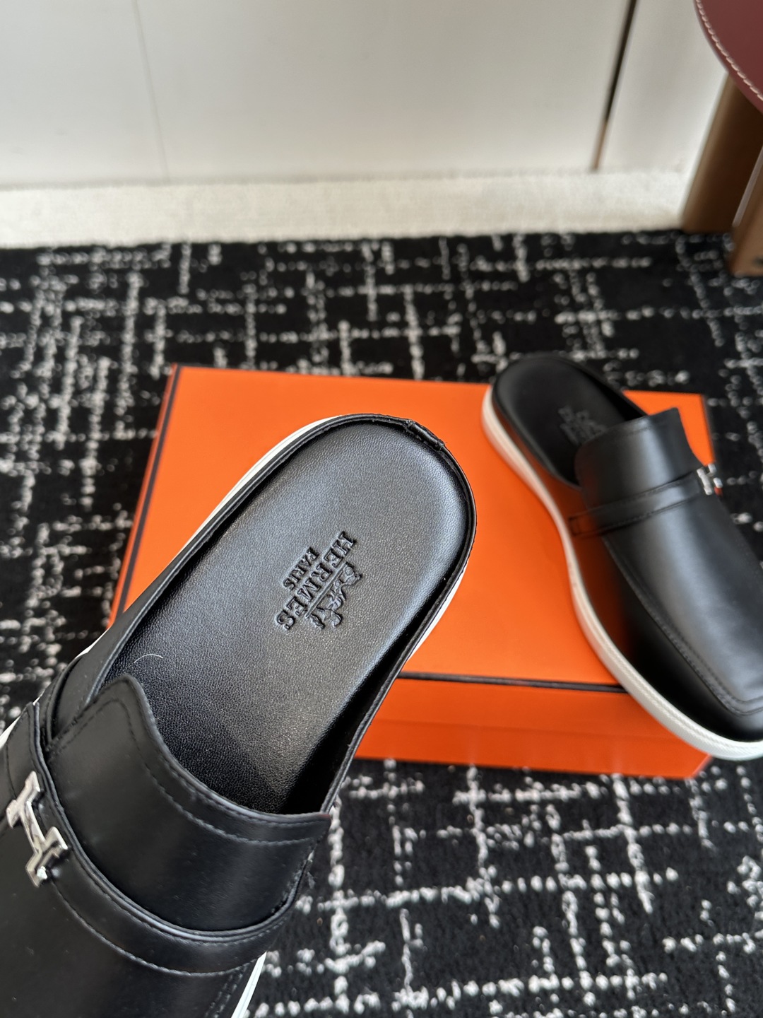代购级男士+10 hermes ss 25new arrival～ H家 情侣款 穆勒拖鞋新品h家圆头造
