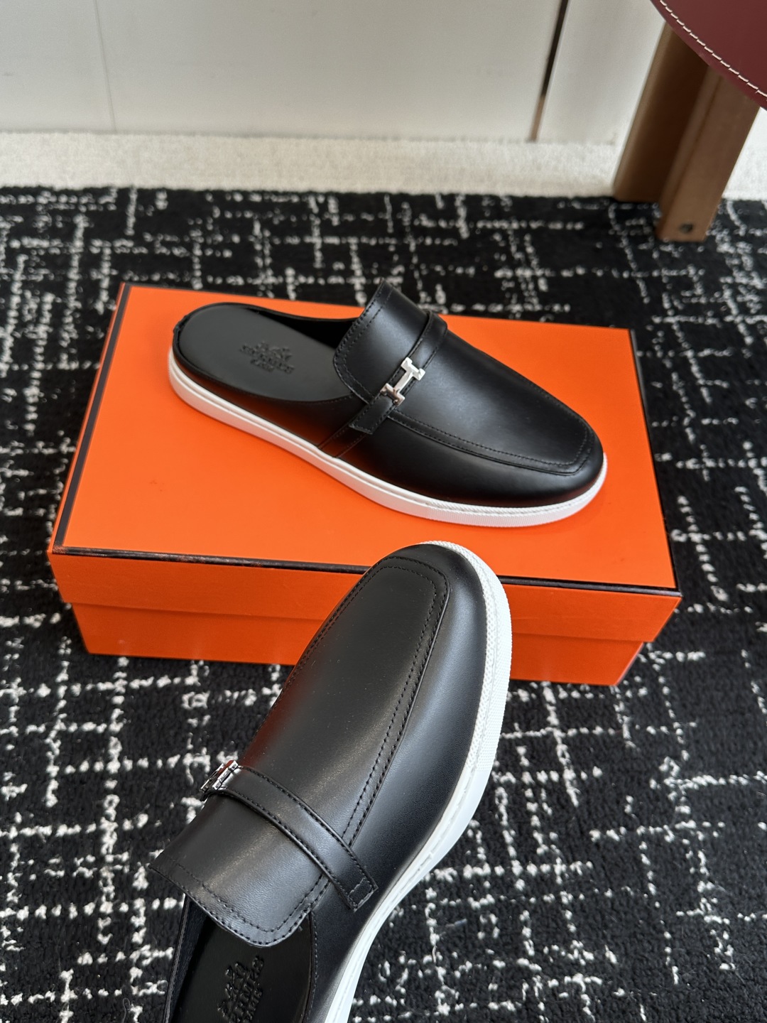 代购级男士+10 hermes ss 25new arrival～ H家 情侣款 穆勒拖鞋新品h家圆头造