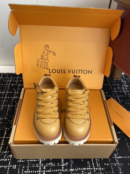 Louis Vuitton Remix Lace-Up Hiking Derby Shoes, Premium Leather Women's Size 1 Louis Vuitton Remix Lace-Up Hiking Derby Shoes, Premium Leather Women's Size