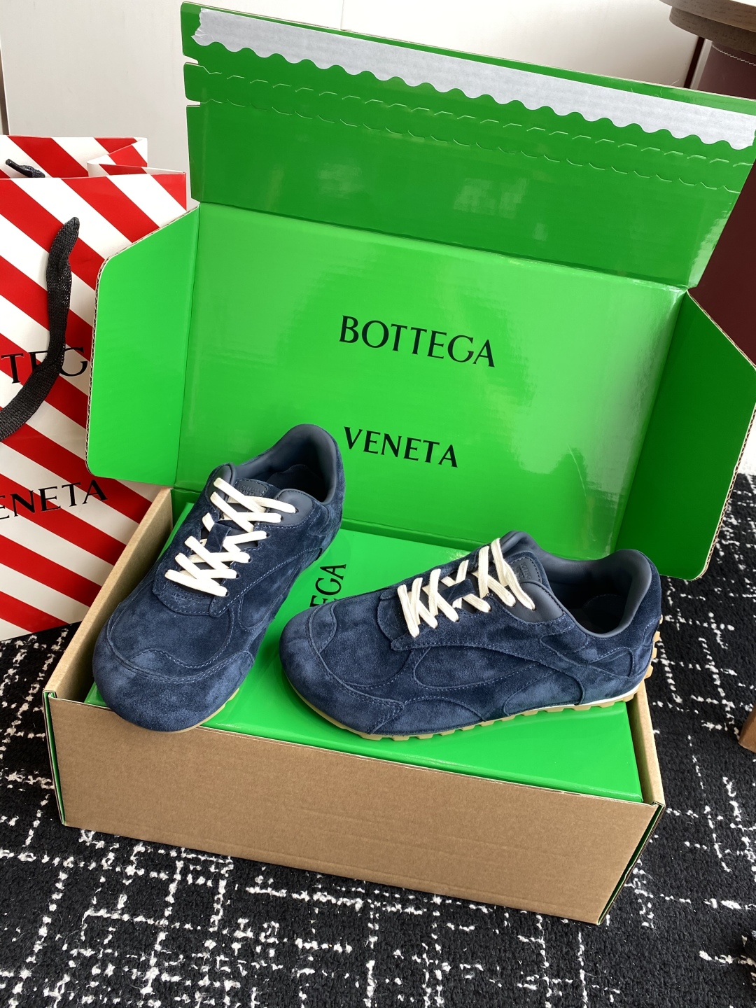 代购级Bottega Veneta BV葆蝶家 25ss新款 情侣款 阿甘鞋 德训运动鞋Sneaker科
