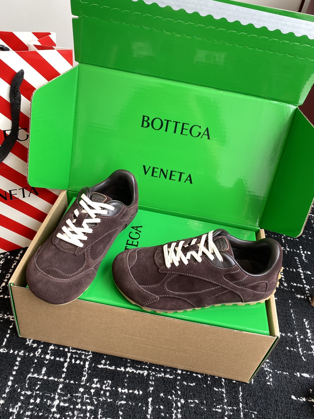 代购级Bottega Veneta BV葆蝶家 25ss新款 情侣款 阿甘鞋 德训运动鞋Sneaker科