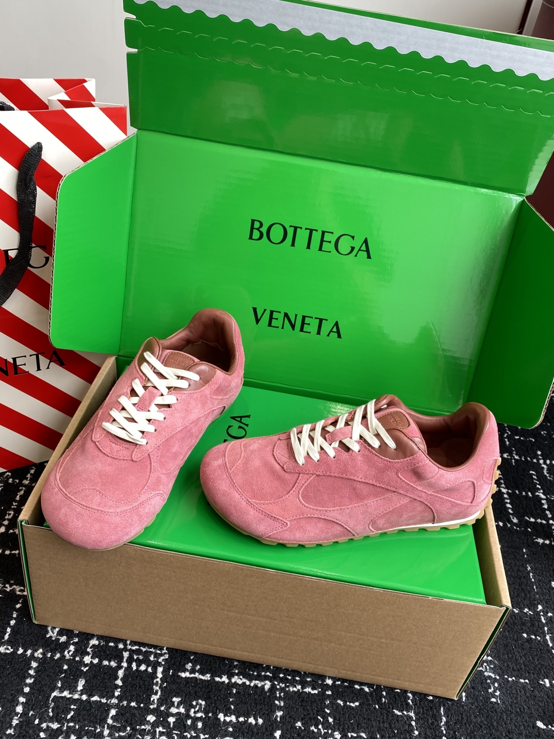 代购级Bottega Veneta BV葆蝶家 25ss新款 情侣款 阿甘鞋 德训运动鞋Sneaker科