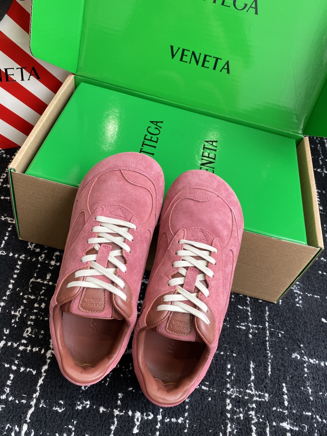 代购级Bottega Veneta BV葆蝶家 25ss新款 情侣款 阿甘鞋 德训运动鞋Sneaker科