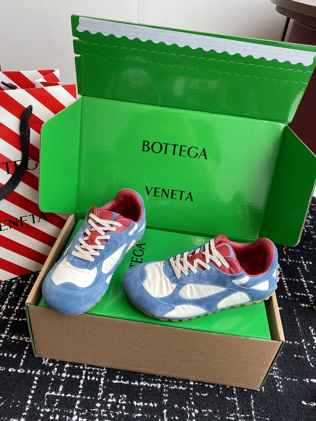 代购级Bottega Veneta BV葆蝶家 25ss新款 情侣款 阿甘鞋 德训运动鞋Sneaker科
