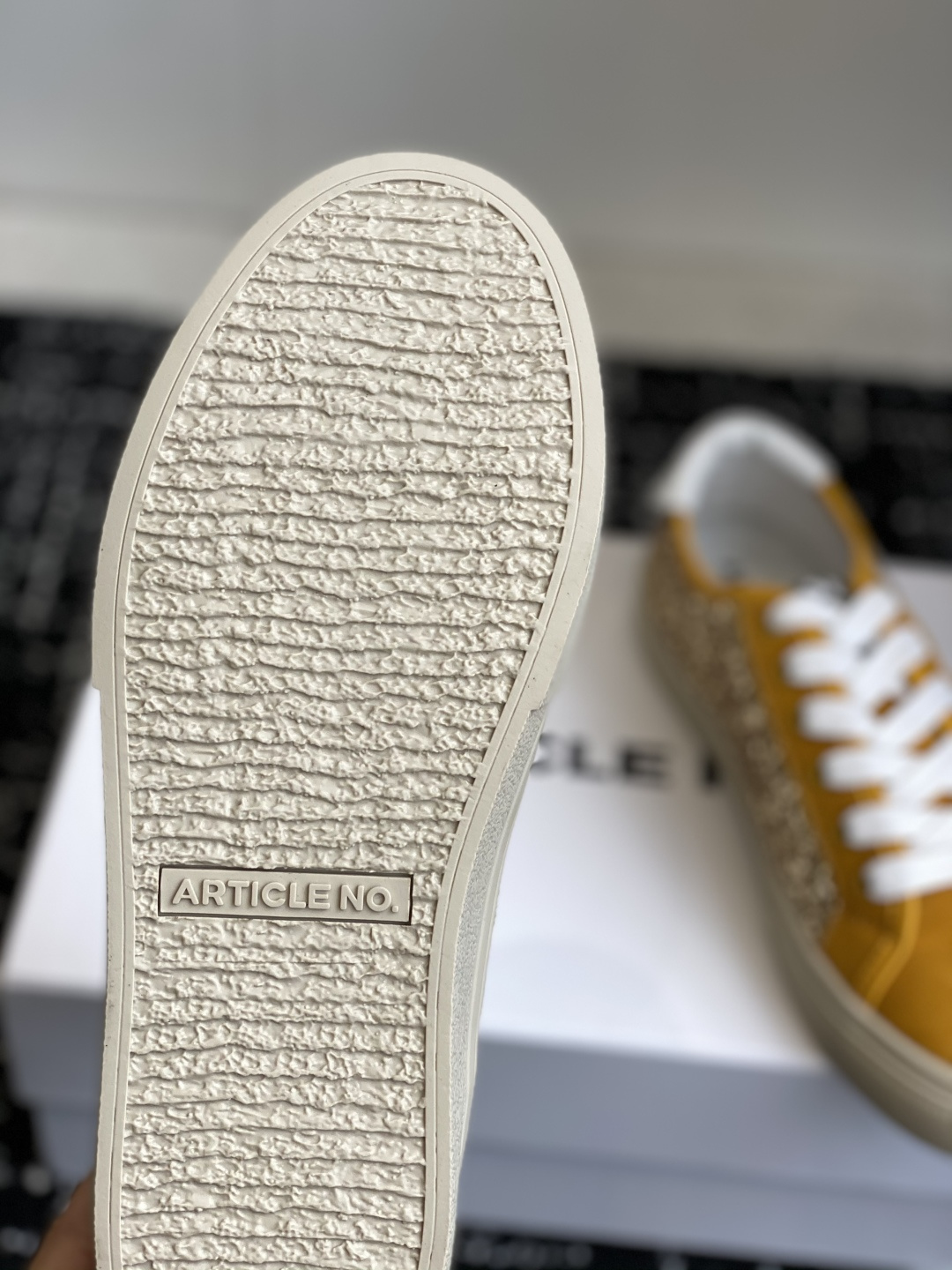 代购级ARTICLE NO 25ss 新款滑板鞋 鞋休闲鞋。搭配拖地裤、阔腿裤的一定入休闲鞋哦，可以轻松