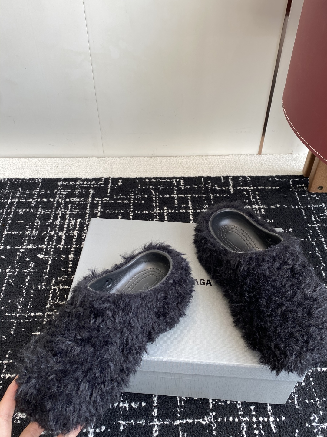 代购级Balenciaga 巴黎世家25ss 秋冬新款 厚底羊毛拖鞋 鞋情侣款懒人鞋 极致轻量化！众多国