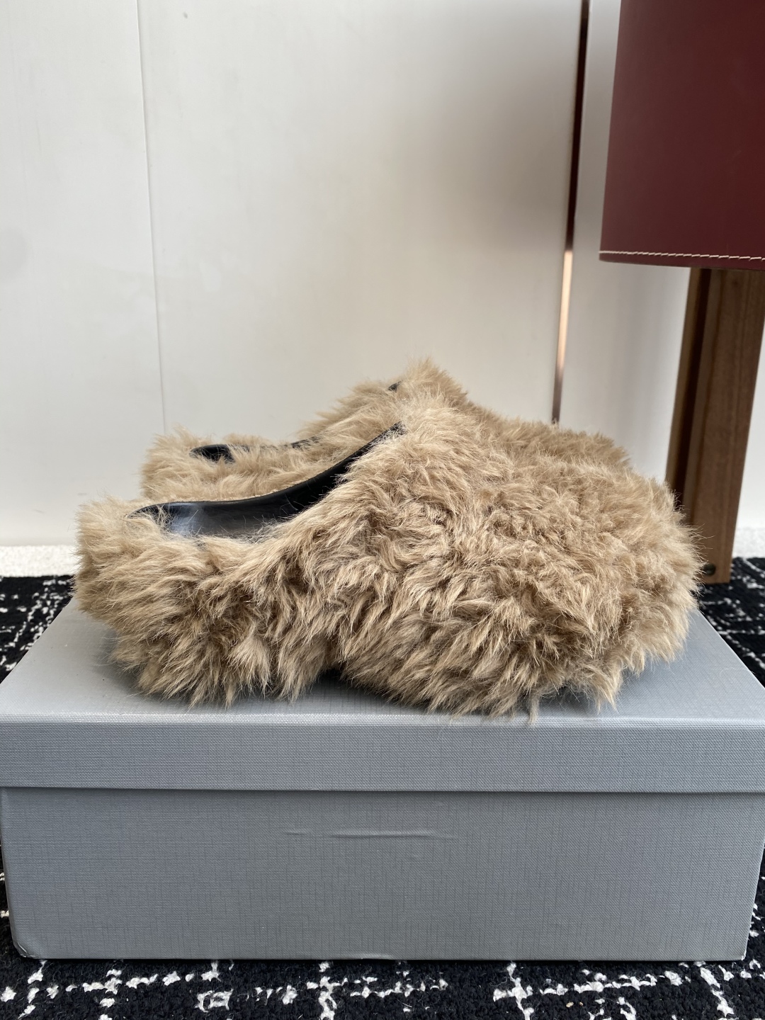 代购级Balenciaga 巴黎世家25ss 秋冬新款 厚底羊毛拖鞋 鞋情侣款懒人鞋 极致轻量化！众多国