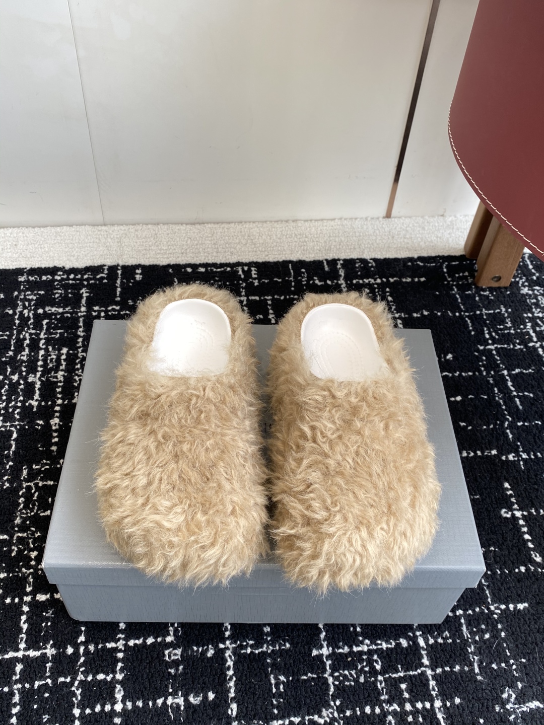 代购级Balenciaga 巴黎世家25ss 秋冬新款 厚底羊毛拖鞋 鞋情侣款懒人鞋 极致轻量化！众多国