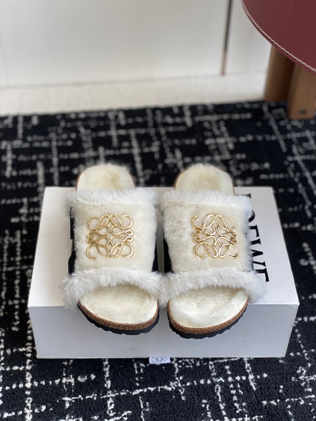 代购级Loewe x Birkenstock 罗意威x勃肯鞋毛毛 博肯皮革绒面双扣时尚休闲平底鞋 牛皮绒