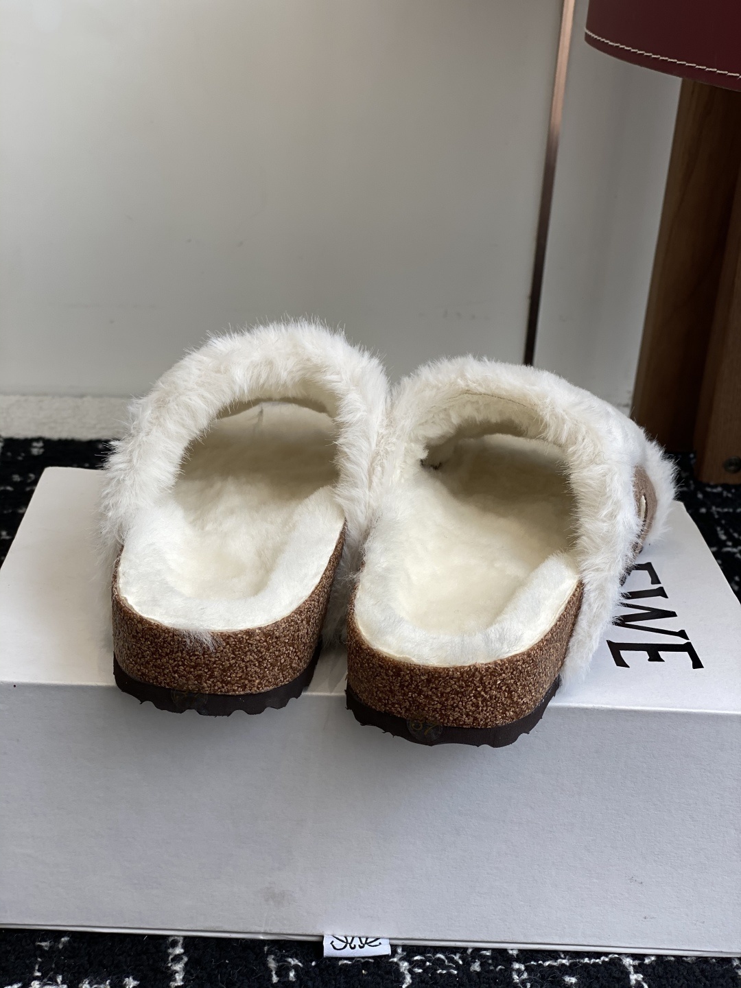 代购级Loewe x Birkenstock 罗意威x勃肯鞋毛毛 博肯皮革绒面双扣时尚休闲平底鞋 牛皮绒