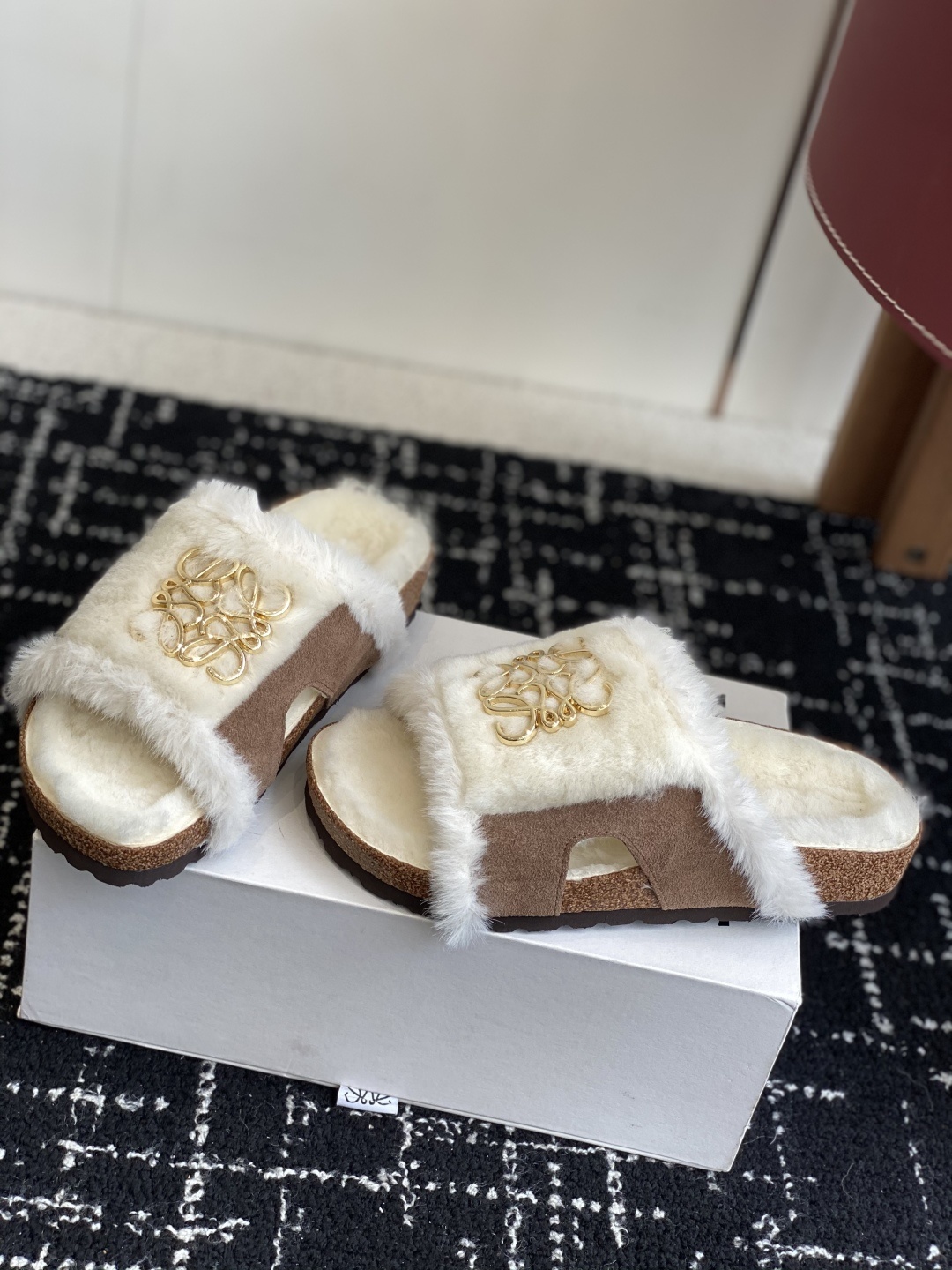 代购级Loewe x Birkenstock 罗意威x勃肯鞋毛毛 博肯皮革绒面双扣时尚休闲平底鞋 牛皮绒