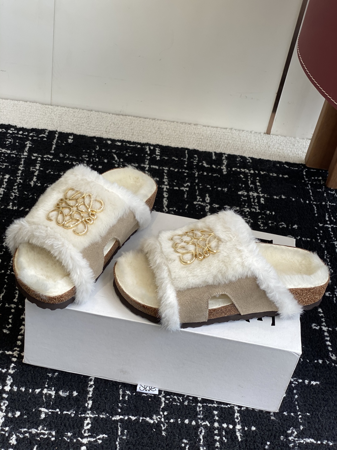 代购级Loewe x Birkenstock 罗意威x勃肯鞋毛毛 博肯皮革绒面双扣时尚休闲平底鞋 牛皮绒