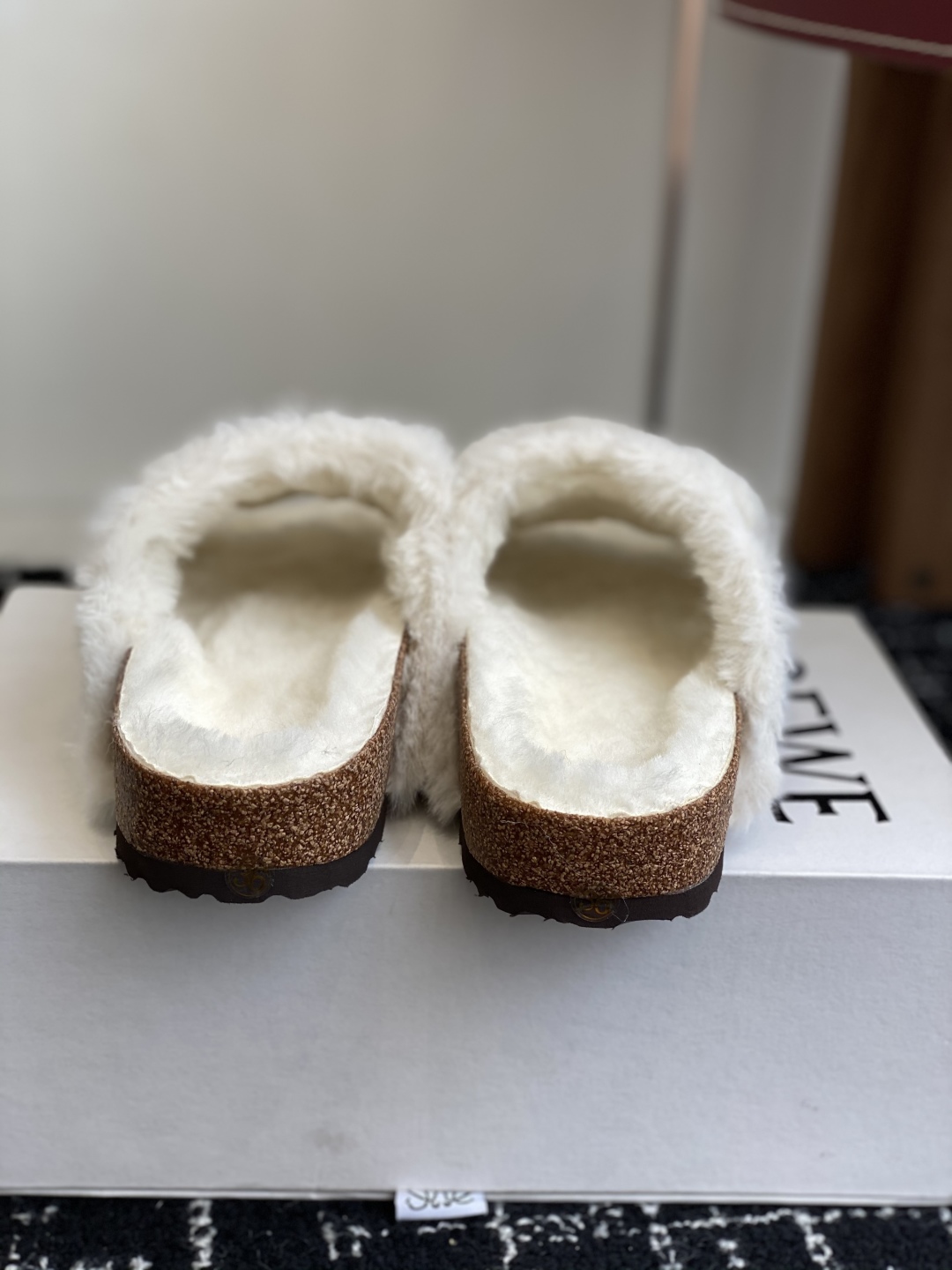 代购级Loewe x Birkenstock 罗意威x勃肯鞋毛毛 博肯皮革绒面双扣时尚休闲平底鞋 牛皮绒