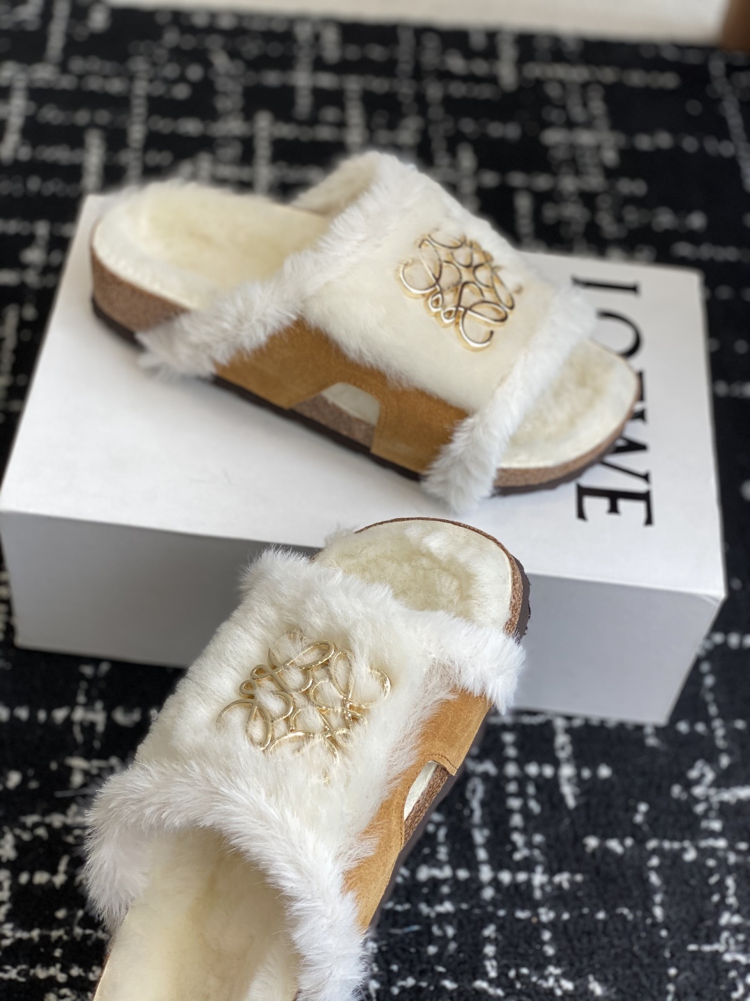 代购级Loewe x Birkenstock 罗意威x勃肯鞋毛毛 博肯皮革绒面双扣时尚休闲平底鞋 牛皮绒