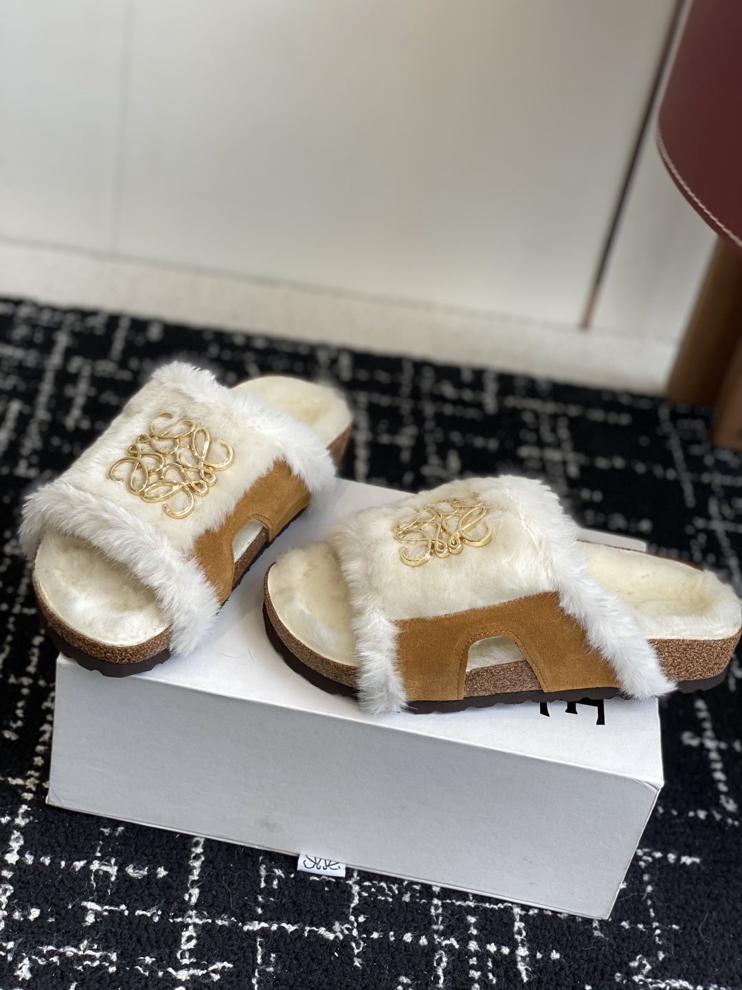 代购级Loewe x Birkenstock 罗意威x勃肯鞋毛毛 博肯皮革绒面双扣时尚休闲平底鞋 牛皮绒