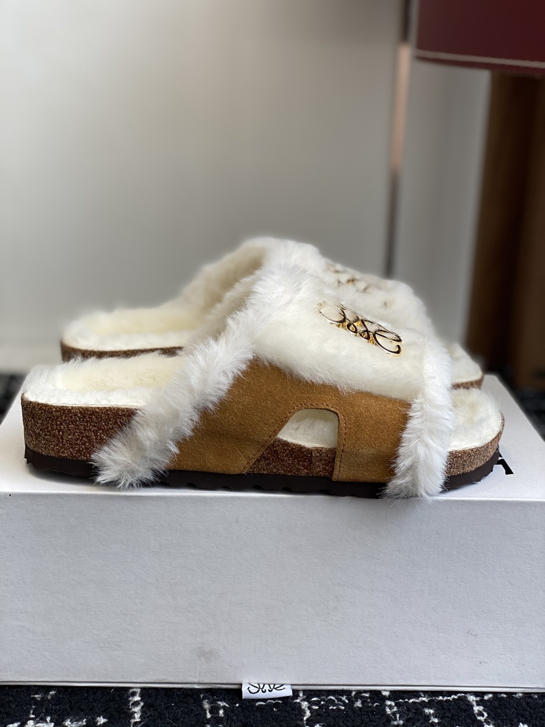 代购级Loewe x Birkenstock 罗意威x勃肯鞋毛毛 博肯皮革绒面双扣时尚休闲平底鞋 牛皮绒