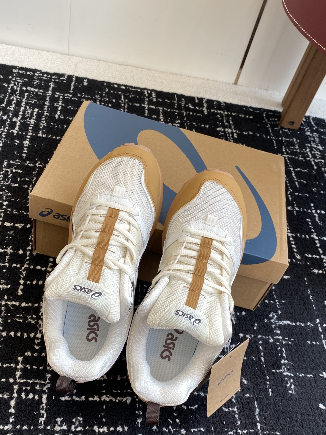 代购级亚瑟士 Asics GEL-SONOMASE CN 运动休闲透气原档案据数开发楦型纸版 洞洞鞋面，