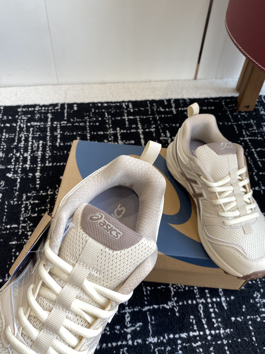 代购级亚瑟士 Asics GEL-SONOMASE CN 运动休闲透气原档案据数开发楦型纸版 洞洞鞋面，