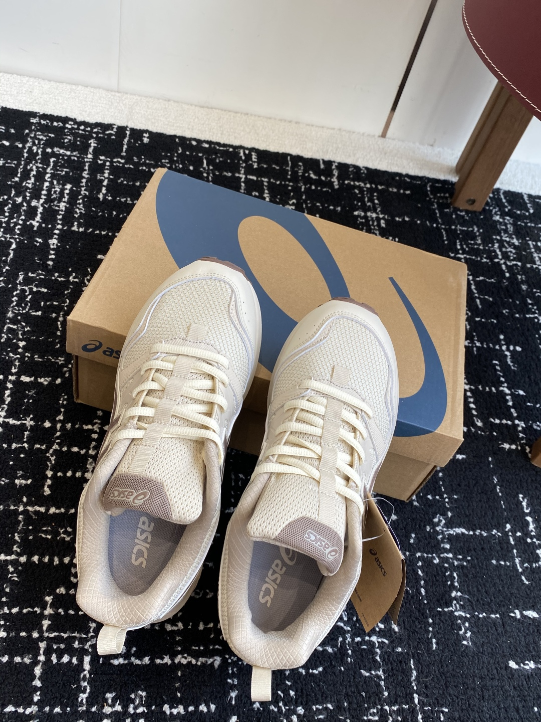 代购级亚瑟士 Asics GEL-SONOMASE CN 运动休闲透气原档案据数开发楦型纸版 洞洞鞋面，