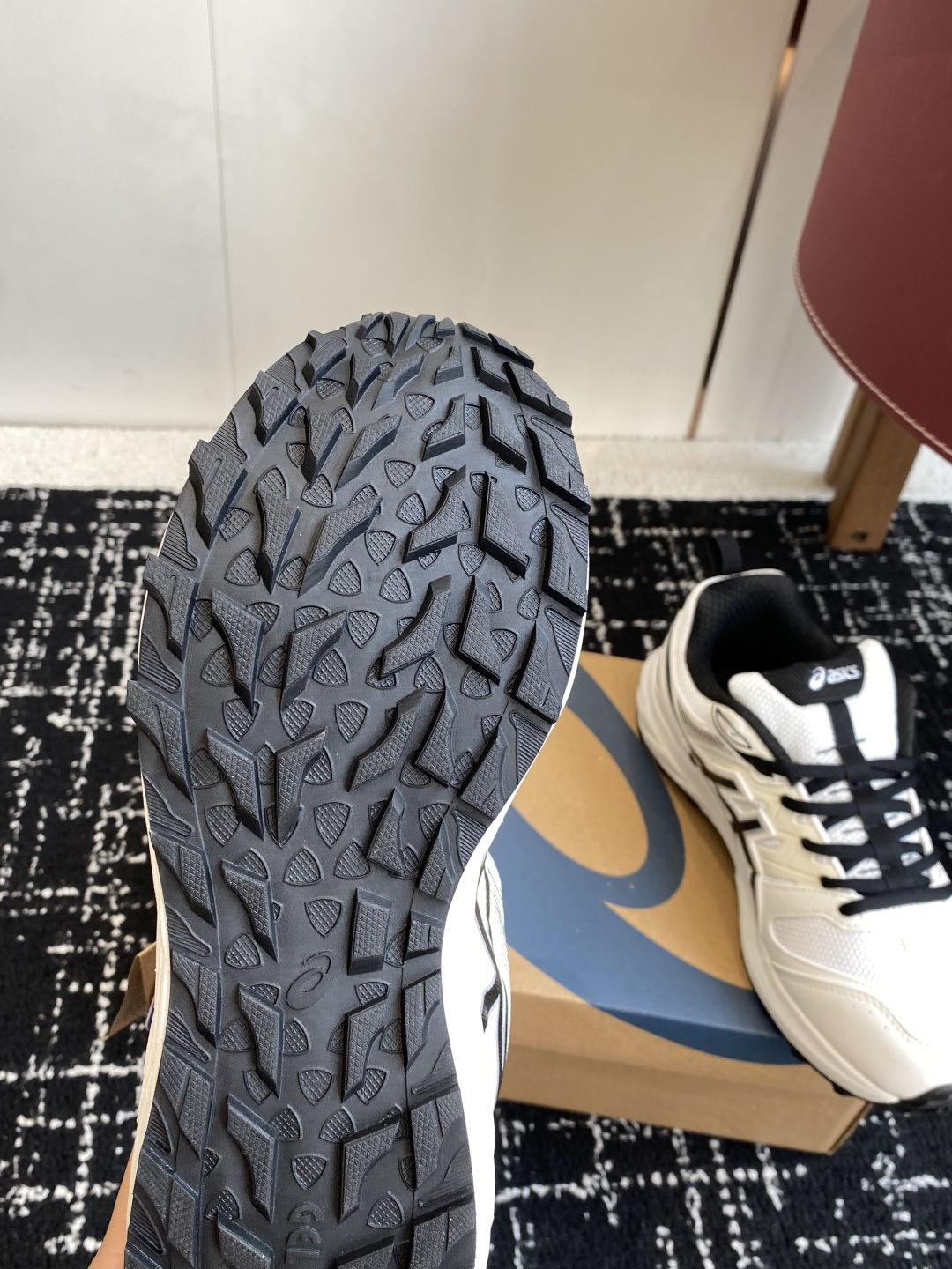 代购级亚瑟士 Asics GEL-SONOMASE CN 运动休闲透气原档案据数开发楦型纸版 洞洞鞋面，