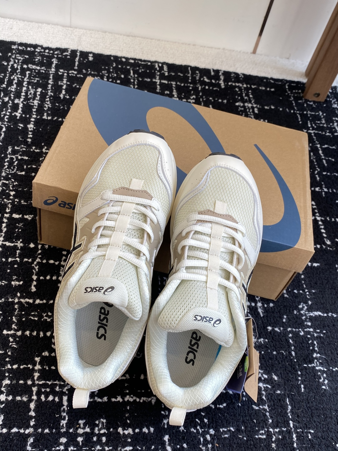 代购级亚瑟士 Asics GEL-SONOMASE CN 运动休闲透气原档案据数开发楦型纸版 洞洞鞋面，