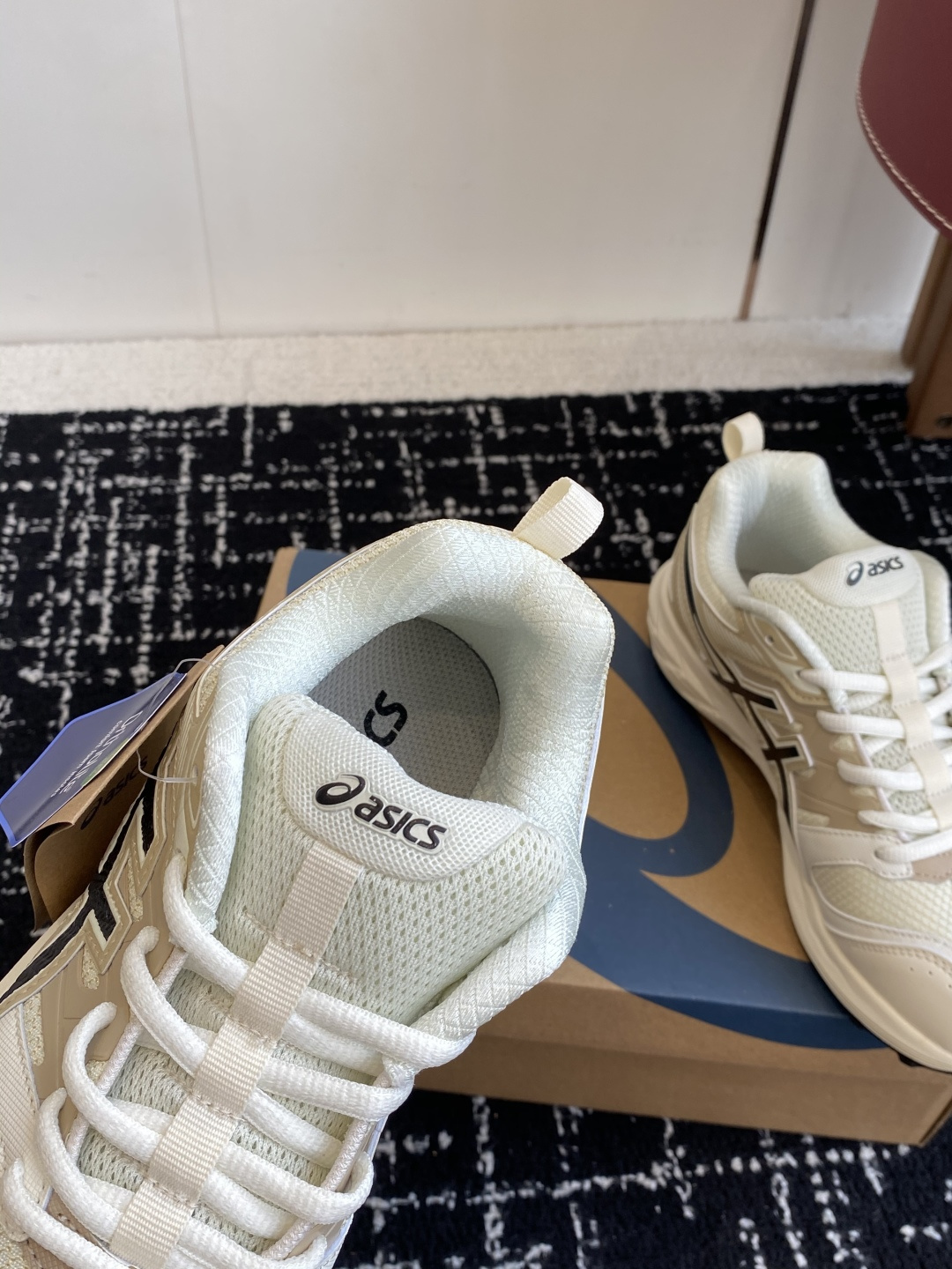 代购级亚瑟士 Asics GEL-SONOMASE CN 运动休闲透气原档案据数开发楦型纸版 洞洞鞋面，