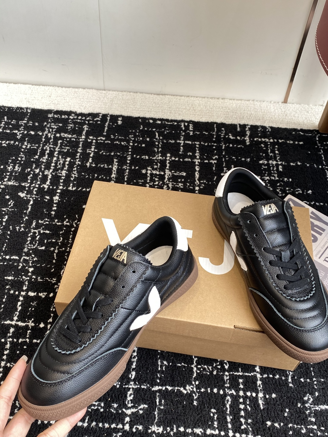 代购级VEJA-新款德训鞋 暴走鞋 舒适度不言而喻！ VEJA 法国小众品牌！韩国欧尼，欧巴太多明星穿了