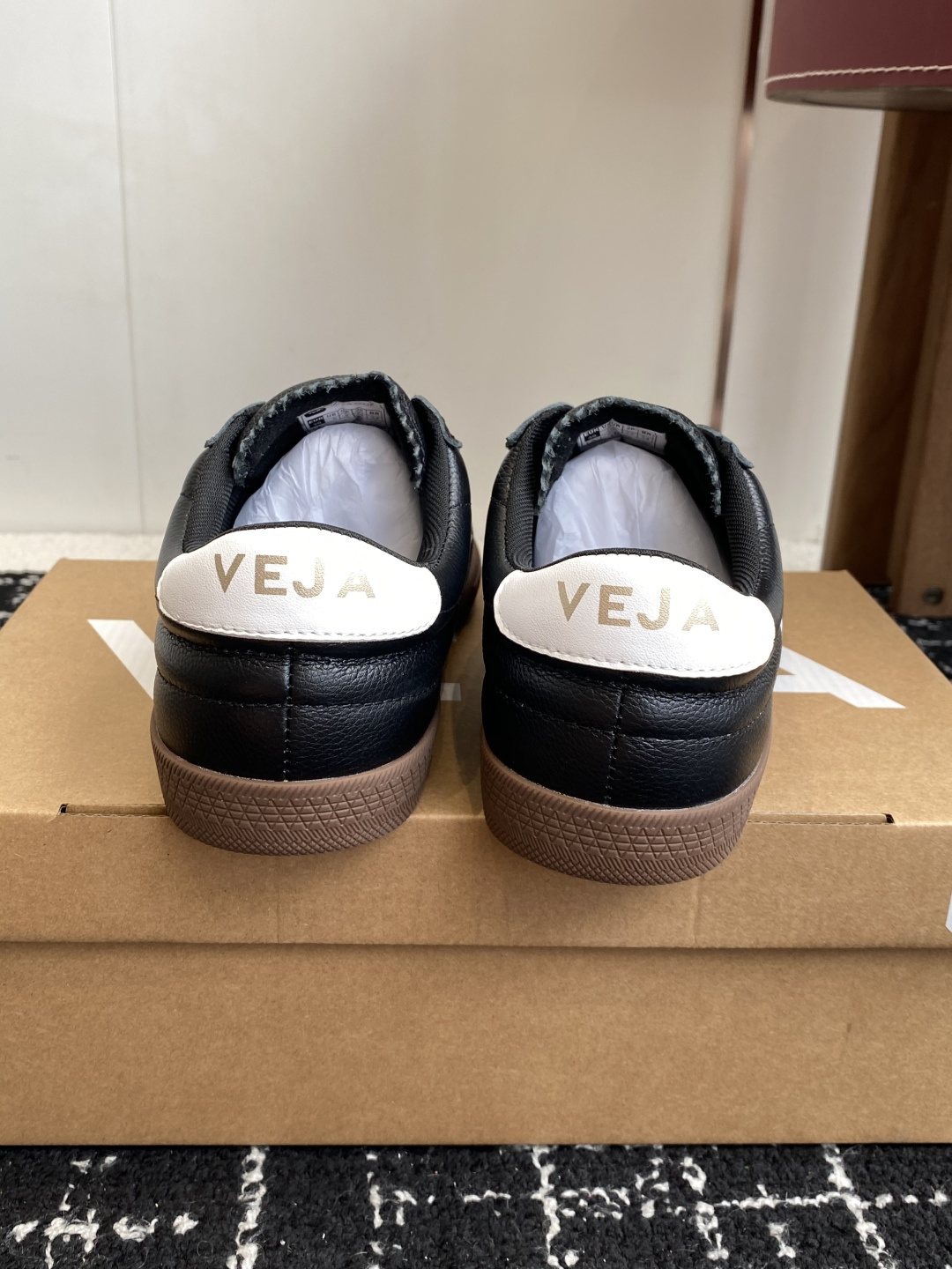 代购级VEJA-新款德训鞋 暴走鞋 舒适度不言而喻！ VEJA 法国小众品牌！韩国欧尼，欧巴太多明星穿了