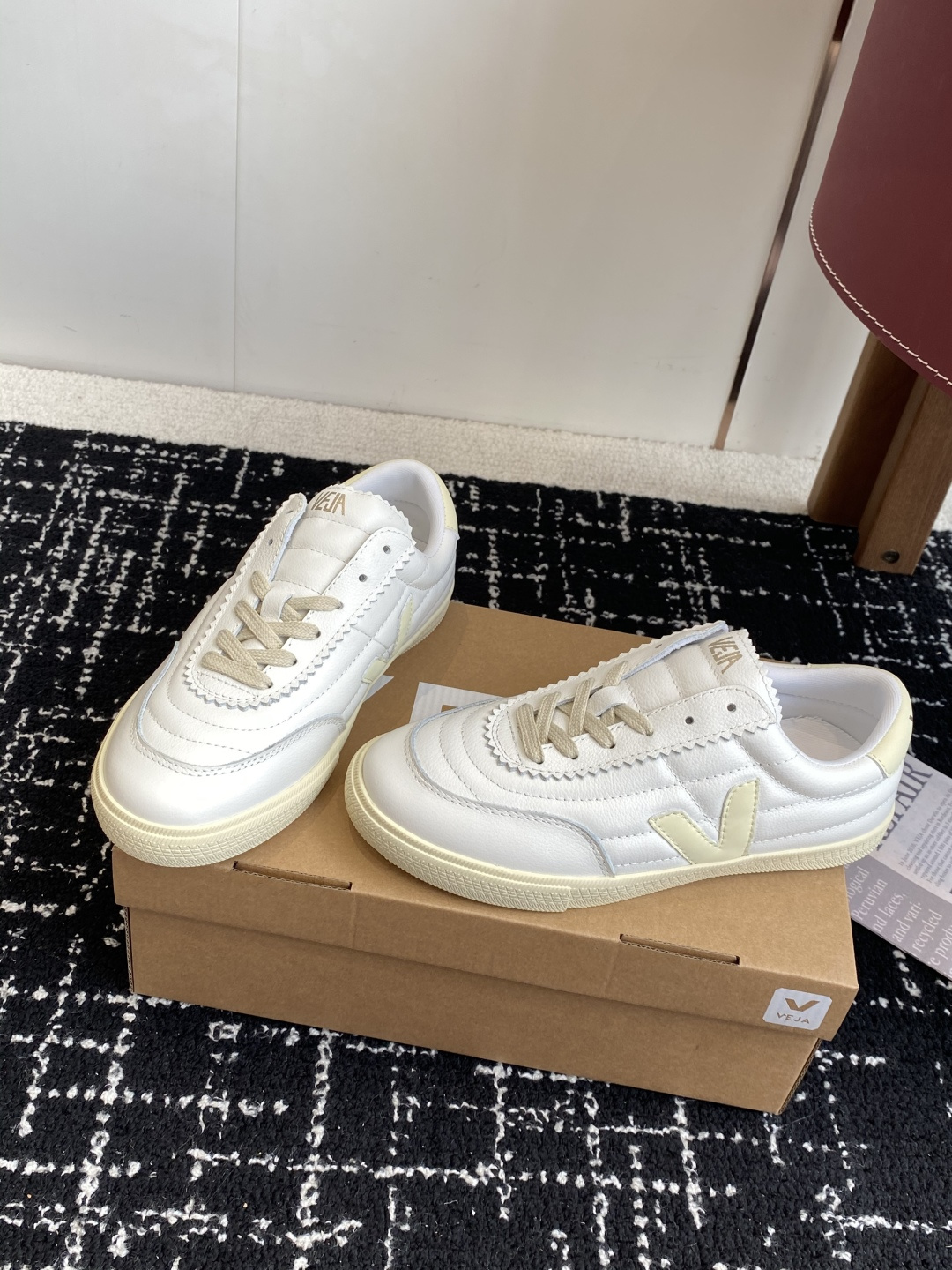 代购级VEJA-新款德训鞋 暴走鞋 舒适度不言而喻！ VEJA 法国小众品牌！韩国欧尼，欧巴太多明星穿了