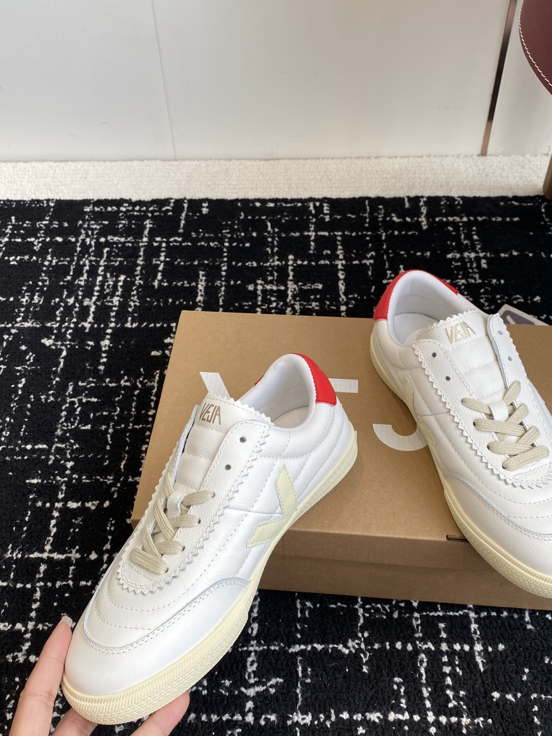 代购级VEJA-新款德训鞋 暴走鞋 舒适度不言而喻！ VEJA 法国小众品牌！韩国欧尼，欧巴太多明星穿了