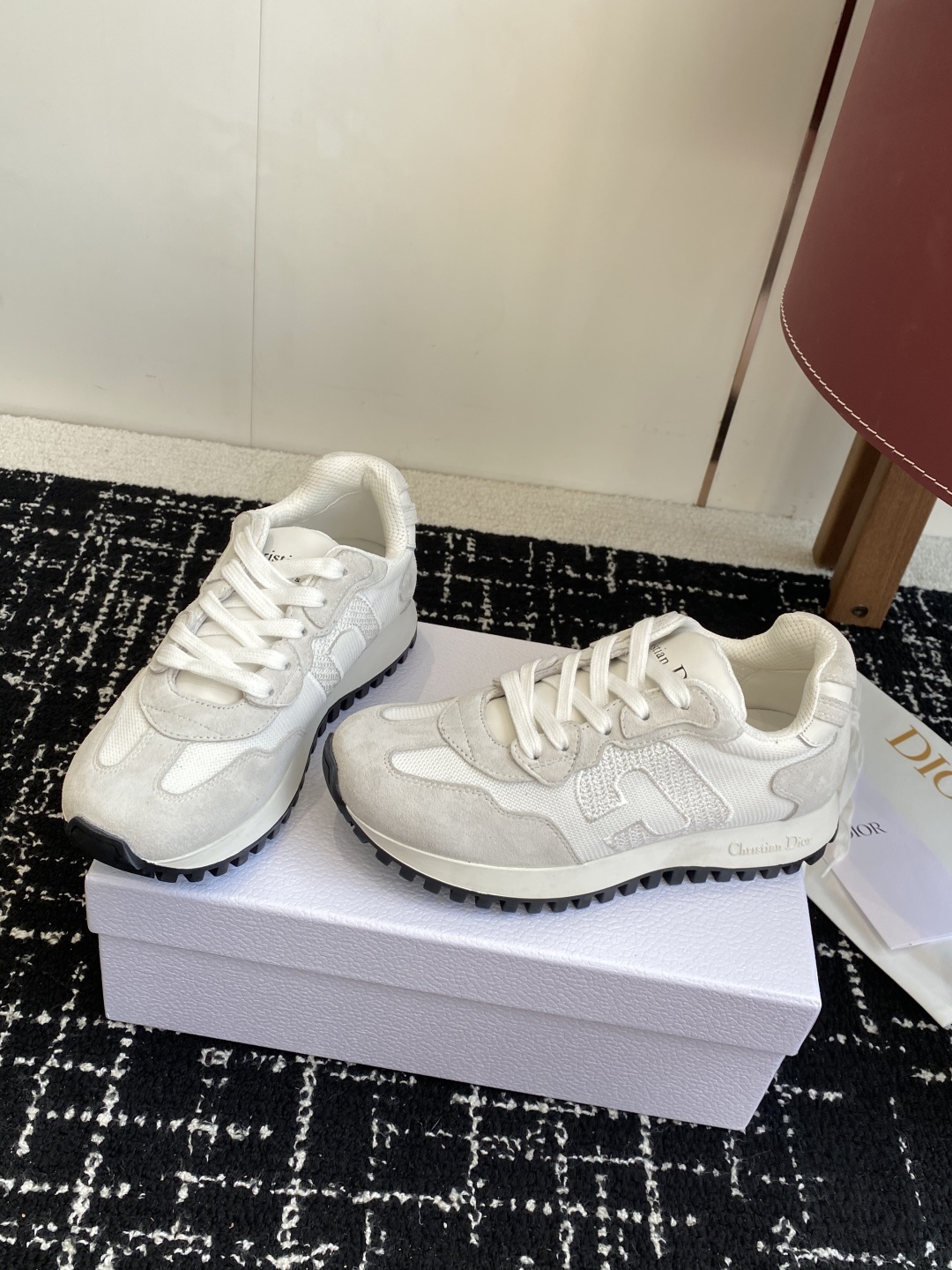 代购级Dior 迪奥最新走秀款 情侣款休闲阿甘鞋 运动鞋 超多明星网红种草 太古汇RMB8400购入开发