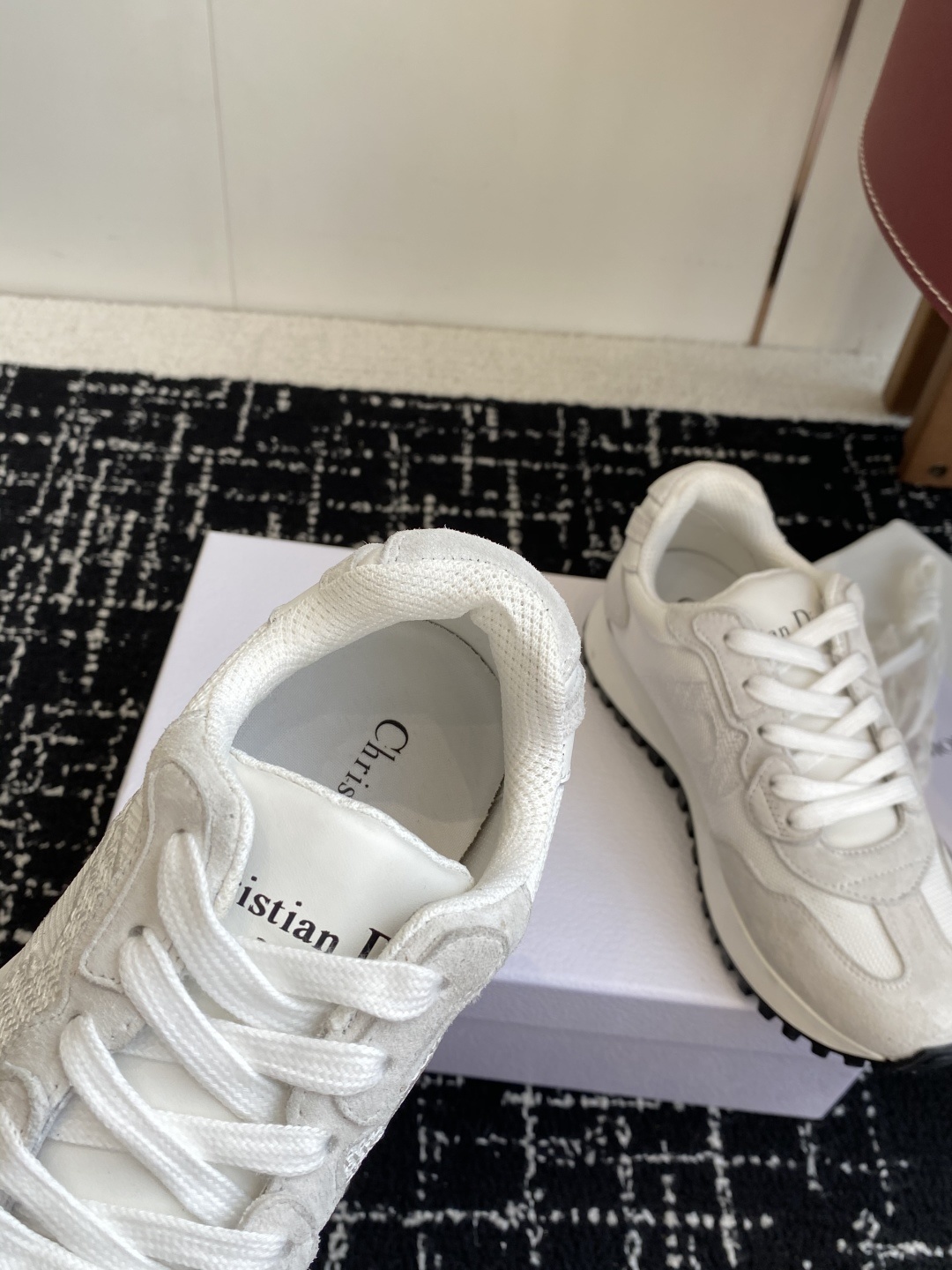 代购级Dior 迪奥最新走秀款 情侣款休闲阿甘鞋 运动鞋 超多明星网红种草 太古汇RMB8400购入开发