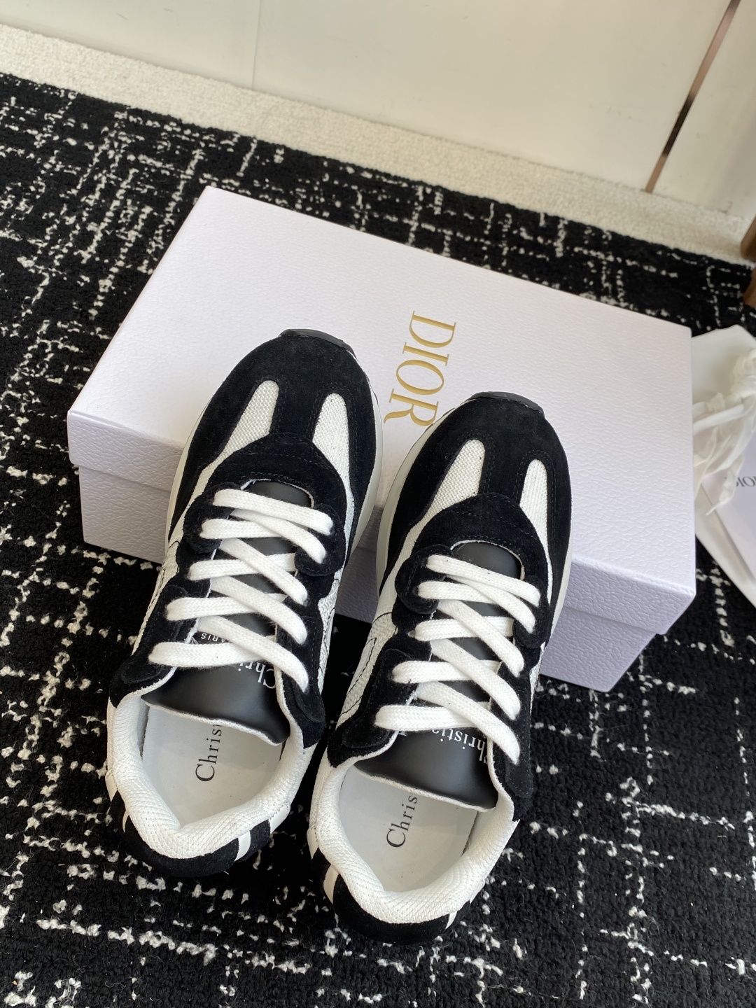 代购级Dior 迪奥最新走秀款 情侣款休闲阿甘鞋 运动鞋 超多明星网红种草 太古汇RMB8400购入开发