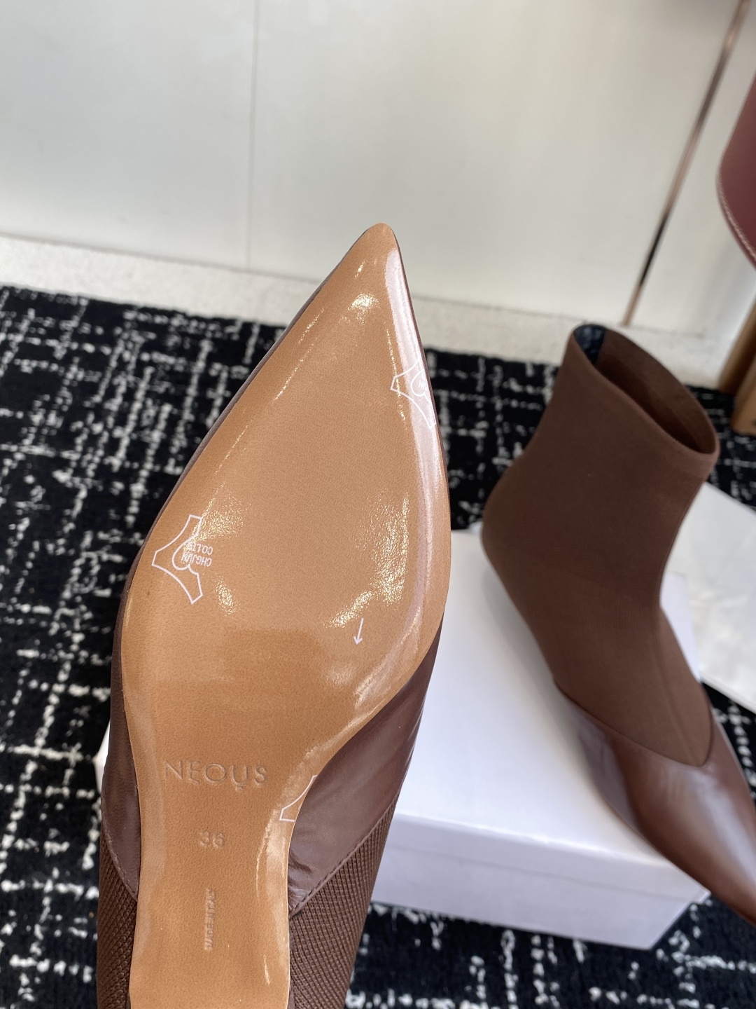 代购级NEOUS小众 秋冬系列 细跟 跟袜靴 原版开发 经典就是经典 好看就是好看材质:整个鞋面1:1复