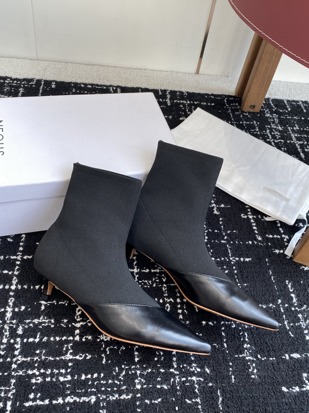 代购级NEOUS小众 秋冬系列 细跟 跟袜靴 原版开发 经典就是经典 好看就是好看材质:整个鞋面1:1复