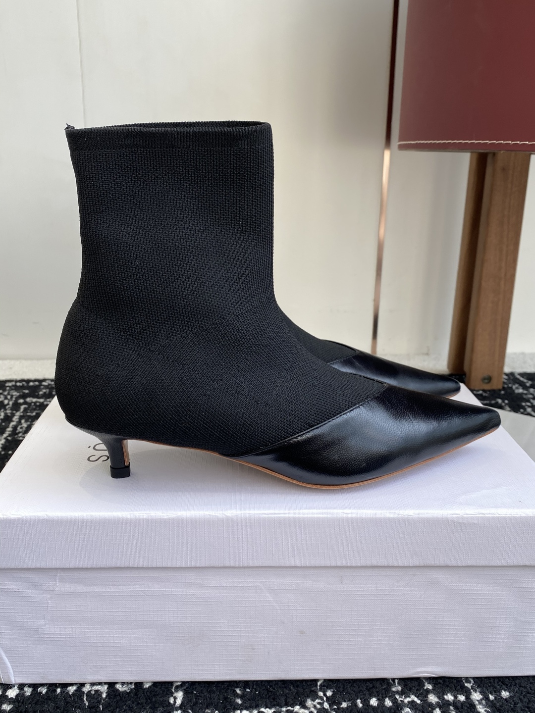 代购级NEOUS小众 秋冬系列 细跟 跟袜靴 原版开发 经典就是经典 好看就是好看材质:整个鞋面1:1复