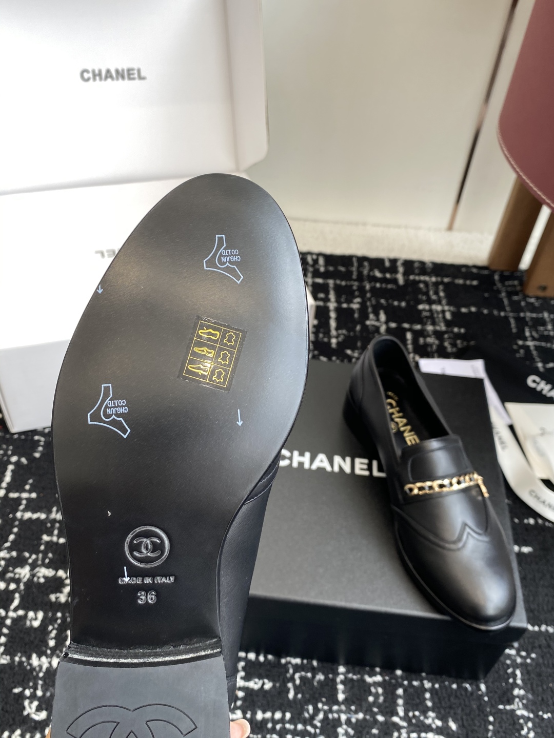 代购级Chanel 25ss 小香 新款 小香扣 半拖 乐福鞋 秋冬香家必备爆款女神系列，拥有香家特色优