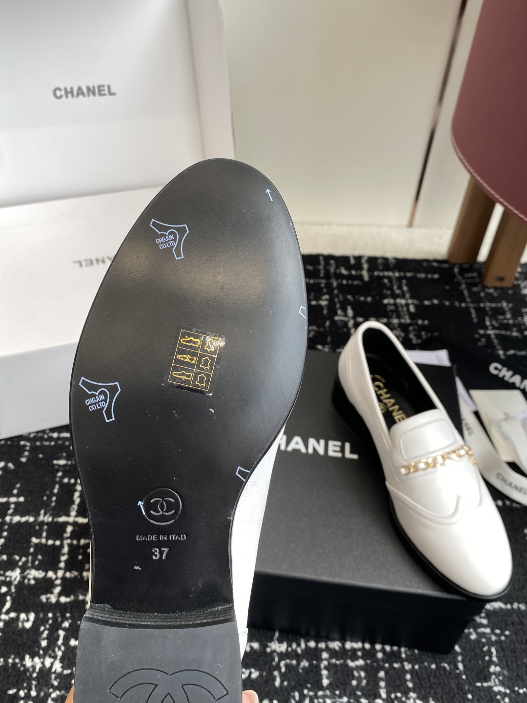 代购级Chanel 25ss 小香 新款 小香扣 半拖 乐福鞋 秋冬香家必备爆款女神系列，拥有香家特色优