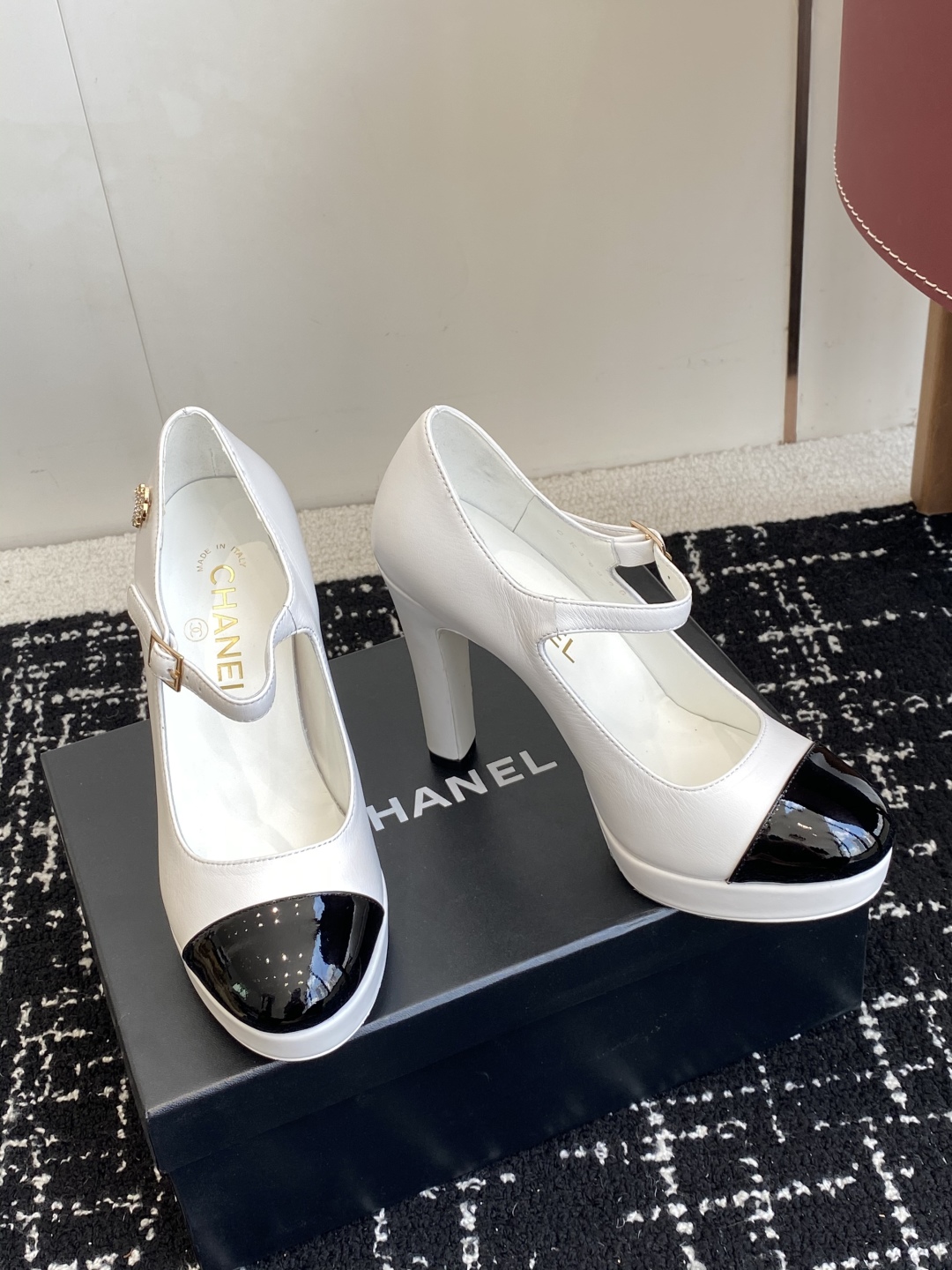 代购级Chanel 小香 25ss最新走秀时装 水台高跟鞋 顶级品质轻奢而不累脚、上脚可随意搭配春夏的服